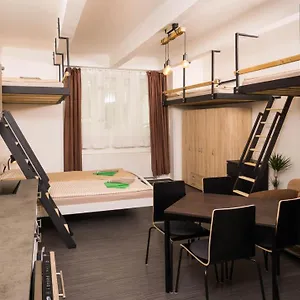 Apartment Flying Bed Close To Castle And Airport, Prague
